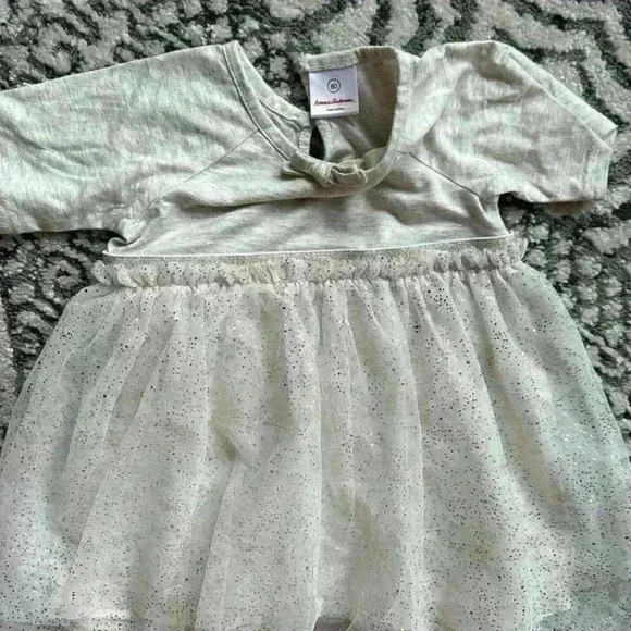 Hanna Andersson sparkle dress with matching bloomers size 18-24 months - Picture 2 of 4